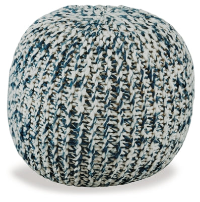 Latricia Pouf