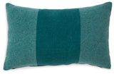 Dovinton Pillow