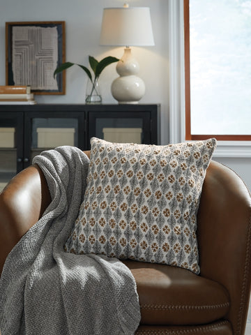 Dainwick Pillow (4/CS)