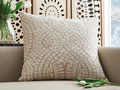 Cortlen Pillow (4/CS)