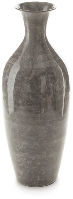 Brockwich Vase