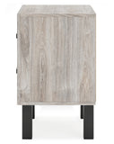 Vessalli King Panel Bed with Mirrored Dresser, Chest and 2 Nightstands
