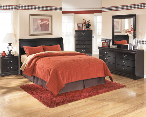 Huey Vineyard Queen Sleigh Headboard Bed with Mirrored Dresser, Chest and 2 Nightstands