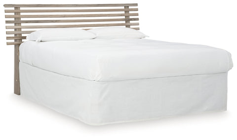 Hasbrick Queen Slat Headboard