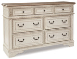 Realyn King Sleigh Bed with Dresser