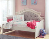 Realyn Twin Day Bed