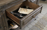 Wyndahl Dining Server