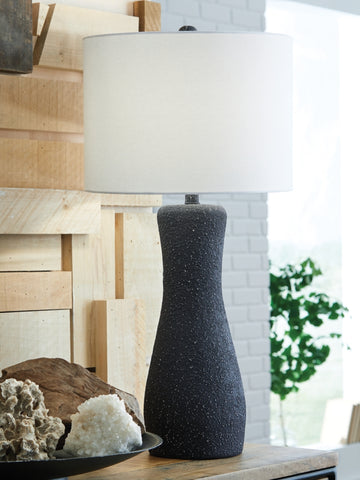 Maykins Metal Table Lamp (1/CN)