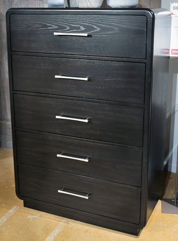 Rowanbeck Chest of Drawers