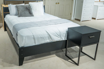 Socalle Queen Platform Bed