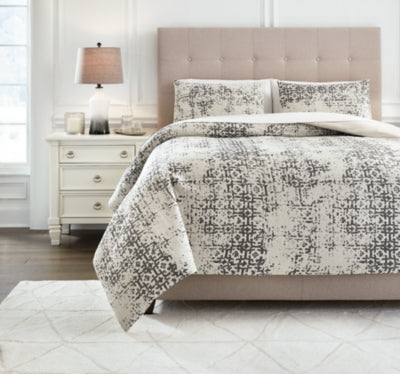 Addey Queen Comforter Set