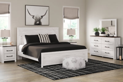 Gerridan King Panel Bed with Mirrored Dresser and Nightstand