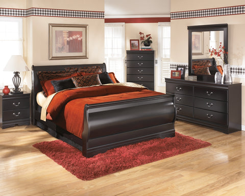 Huey Vineyard Queen Sleigh Headboard Bed with Dresser