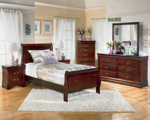 Alisdair Twin Sleigh Bed with Mirrored Dresser and Chest