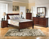 Alisdair Full Sleigh Bed with Mirrored Dresser and Chest