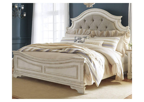 Realyn Chipped White California King Panel Bed