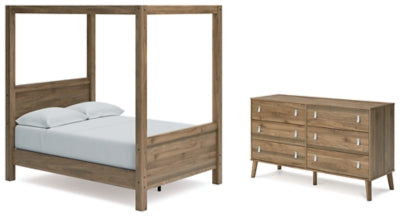 Aprilyn Full Canopy Bed with Dresser