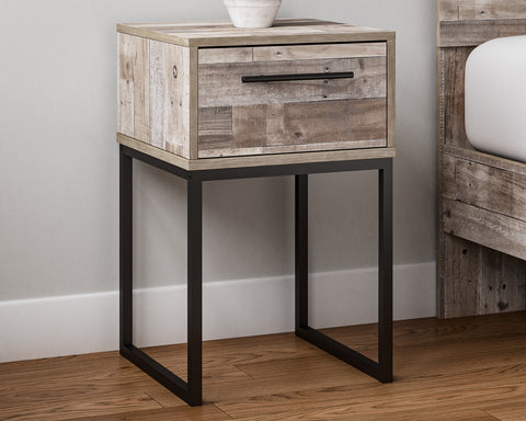 Neilsville Nightstand